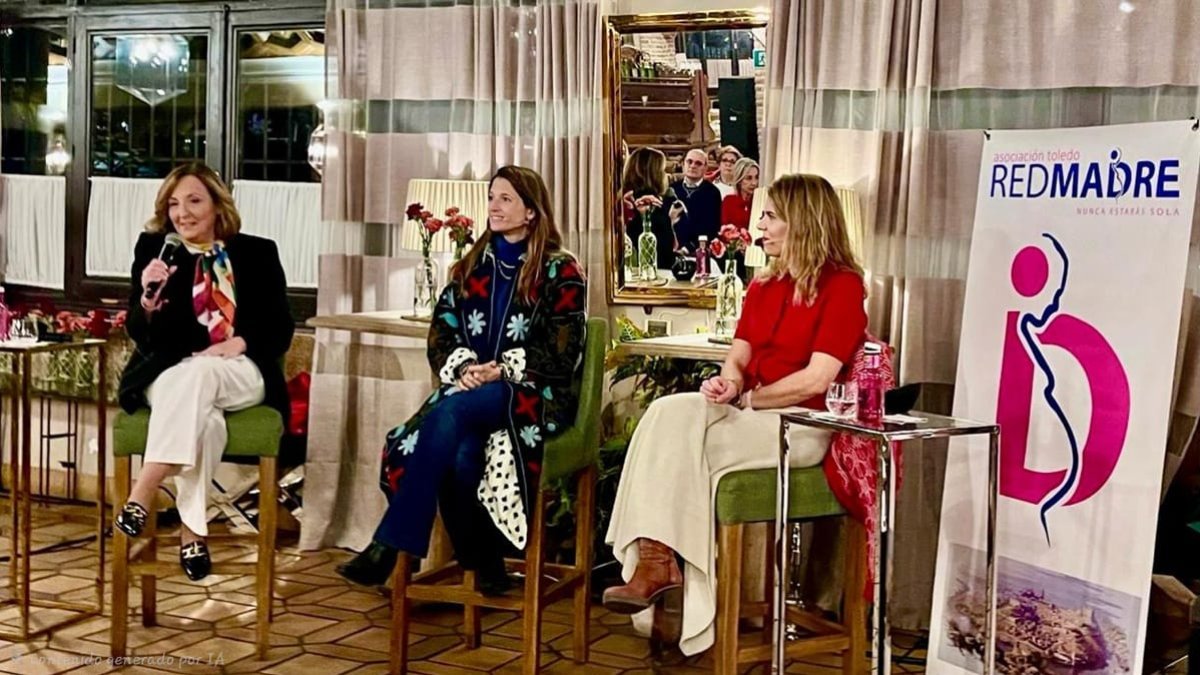 Las tres ponentes, de izquierda a derecha: Amaya Azcona, Casilda Finat y Leire Navaridas (Foto: Cedida por REDMADRE Toledo)