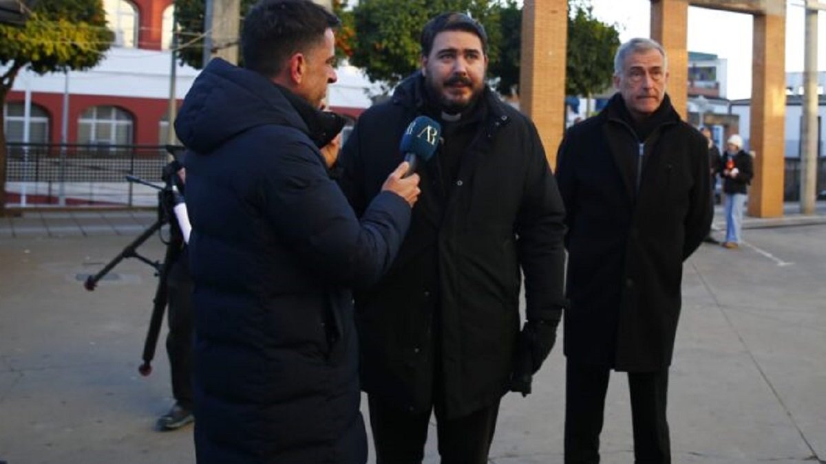 Rafael Prados Godoy, párroco de Adamuz, explicaba ya el 19 de enero la movilización espontánea del pueblo ante la tragedia