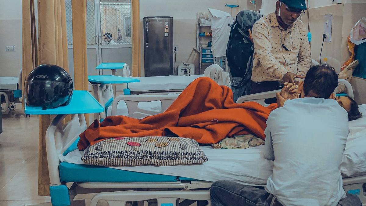 La legalización de la eutanasia y el suicidio asistido pretende hacer cómplices de homicidio a sanitarios y familiares.