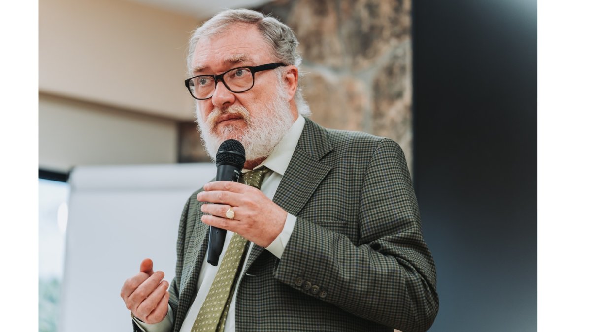 La filosofía enseña a parir ideas: Sócrates sigue vivo en el aula.