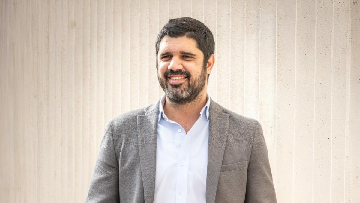 Alfonso Calavia Arespacochaga, profesor y amigo de Marcos Pou en Comunión y Liberación, autor del libro-testimonio.