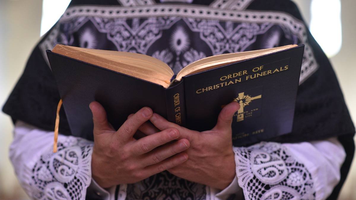 Los funerales son la gran expresión cristiana de la importancia de preparar la propia muerte.