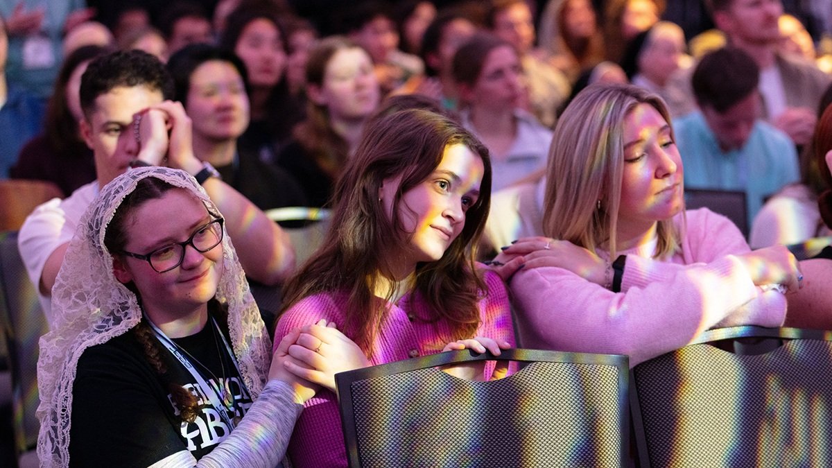 Jóvenes católicos asistentes al evento Seek25, uno de los principales eventos evangelizadores de Estados Unidos.