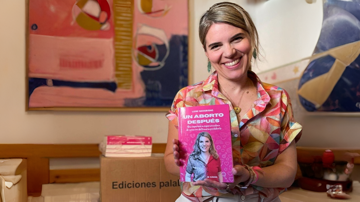 Leire Navaridas con el primer ejemplar de