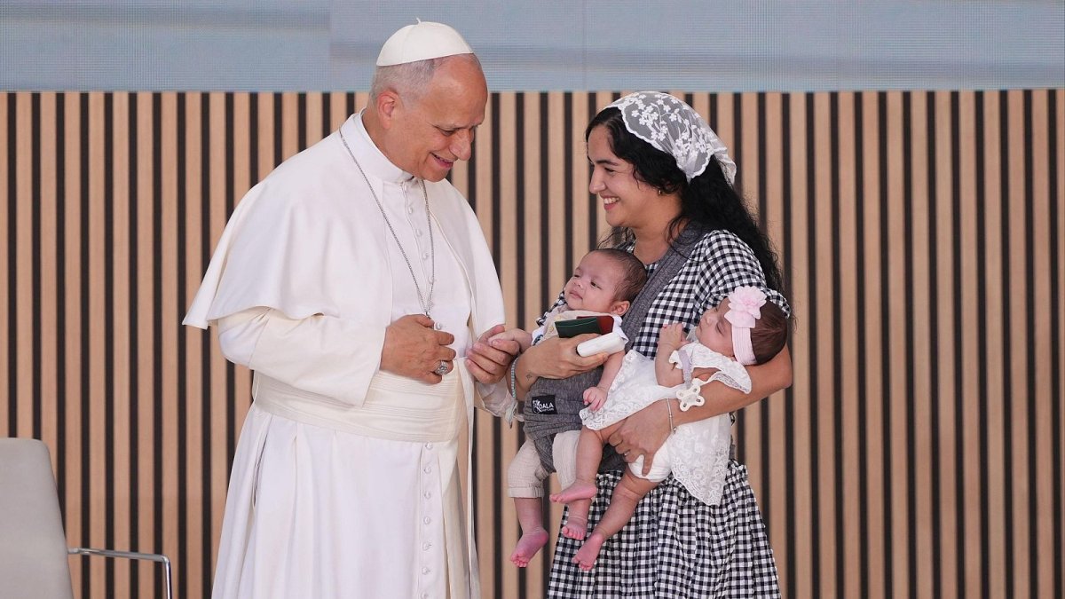 El Papa con las personas vulnerables que atiende Cáritas Madrid en el centro CEDIA
