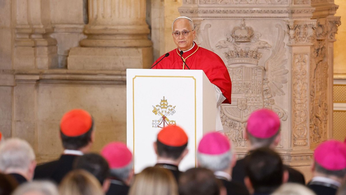 León XIV durante la pronunciación de sus discurso en el Salón de Columnas del Palacio Real de Madrid
