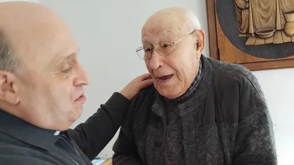 Nacido en plena posguerra, su infancia estuvo atravesada por las secuelas de la Guerra Civil Española.