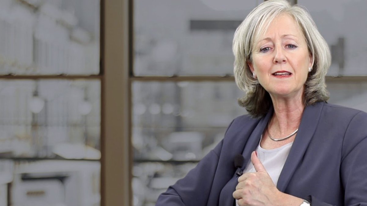 Se enfrenta al procedimiento más grave: una acusación que solicita años de cárcel, una sanción económica muy elevada y su inhabilitación profesional.