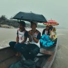 Dirce y Leni, un matrimonio de catequistas en Brasil que llevan por el río en canoa la fe y su propia historia de conversión.