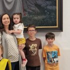 José Antonio Castelbón, su esposa Alicia y sus hijos, van al Oratorio de Alcalá