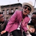 Uptown Funk: una escena ya icónica del pop de 2015.