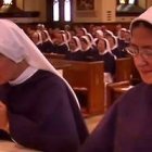 Las Hermanas de la Vida [Sisters of Life], congregación fundada en 1991 por el cardenal John O'Connor, arzobispo de Nueva York.