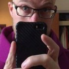 El sacerdote de la foto -que no tiene por qué ser narcisista- se hace un selfie en Miércoles de Ceniza... involuntariamente, queda el simbolismo de una imagen propia ampliada