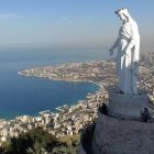 Los cristianos libaneses son profundamente devotos de María. Aquí, Nuestra Señora del Líbano, en el santuario de Harissa