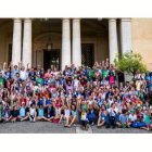 Foto de grupo de Hogares Lázaro durante su visita del 28 de agosto al Vaticano.