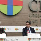 Ante la crisis de la sociedad Occidental y la pérdida de la influencia de la Iglesia en la vida pública, la filósofa francesa Chantal Delsol considera la existencia de cristianos como un signo de esperanza y llama a vivir la virtud y la familia cristiana.