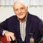 Con 95 años, José Luis Olaizola ha publicado 84 libros. El último, "Amores inciertos" (Libros Libres) apuesta por la novela romántica, con una profunda visión del amor basado en la fe, entrega y experiencia matrimonial de su autor.