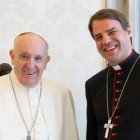 El obispo más joven de Alemania, Stefan Oster, zanja en cinco argumentos por qué las mujeres no pueden acceder al sacerdocio, frente a la opinión de otros muchos obispos alemanes.