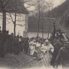 Expulsión de los cartujos de la Grande-Chartreuse, el 29 de abril de 1903. Las fuerzas del orden tuvieron que emplearse a fondo para contener a la multitud católica congregada para impedir la salida de los monjes.