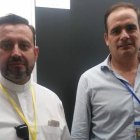 El párroco Emilio Montes y Álex Navajas, experto en gestión de recursos, en el Encuentro Inspira en Alicante 2023