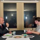 José Carlos González-Hurtado conversa con Luis Usera en 'P de Podcast'. Los cortes de esta y otras entrevistas suman decenas de millones de descargas en Youtube, Instagram y TikTok.