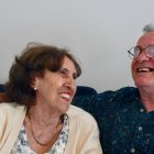 Tras años sufriendo "la otra cara de la moneda" en la vida gay, Tove y Bjørn Refstand sanaron sus heridas y se casaron: tras 36 años de feliz matrimonio, consideran que fue "completamente natural".