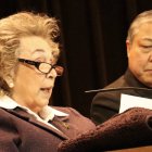 "En este libro intento dar a conocer que su gran amor por Cristo es el que le anima a recorrer el mundo enferma y llena de problemas que no quiere dar a conocer", dice la autora sobre Santa Teresa.