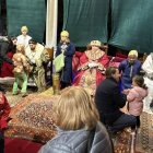 Durante los días 21 y 22 de diciembre, miles de personas han visitado el primer belén viviente de Barcelona en la parroquia María Reina.