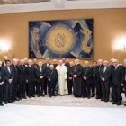 El Papa, con los obispos chilenos en su reciente visita a Roma donde trataron el escándalo de los abusos sexuales.