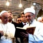 Según la agencia Anatolia, el muftí de Estambul señaló en el Corán la sura Al-Imram sobre la infancia de la Virgen María