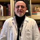 El padre Antonio María Nofuentes tiene 49 años y lleva veinte como capellán de hospital