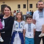 Oksana con su esposo e hijos - desde la parroquia ucraniana de Roma ha colaborado con la acogida de refugiados y el envío de ayuda