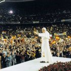 San Juan Pablo II fue recibido de forma multitudinaria en las cinco ocasiones en las que visitó España. En todas ellas tuvo unas palabras para ensalzar y agradecer la labor evangelizadora de España en América.