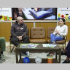 El sacerdote Fran Pinilla en la tertulia Supergesto habla de la vocación en general y la misionera en concreto