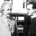 Albert Einstein y el sacerdote y astrónomo George Lemaitre en un encuentro en California en 1933.