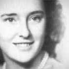 Cuando tenía apenas diez años, durante un retiro, escribió en su diario su gran aspiración vital: "He decidido ser santa".