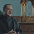 El padre Santiago Cantera, en su participación en el documental 'Valle de los Caídos', de Terra Ignota, disponible en Youtube.