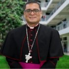 Edinson Farfán es el actual obispo de Chiclayo, sucesor de Robert Prevost en esta diócesis peruana, agustino como élctual obispo de Chiclayo, sucesor de Robert Prevost en esta diócesis peruana