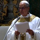 León XIV, durante su primera homilía como Papa, en la Capilla Sixtina.