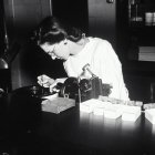 Una investigadora en los años 40 en EEUU en el National Cancer Institute