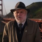 José Luis López-Linares, junto al Golden Gate, en la bahía de San Francisco, ciudad fundada por Fray Junípero Serra.