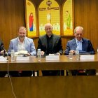 Mesa presidencial de la presentación de 'Mirarán al que traspasaron'. De izquierda a derecha en la foto: Pablo Cervera, José Francisco Serrano Oceja, Manuel Vargas, Miguel Ángel Velasco y Javier Pueyo.