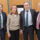Alberto Vallejo, Héctor Ara y Antonio de los Bueis, con Asun Peña, presidenta de la sección de Ciencias Históricas del Ateneo de Santander.