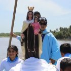 El Coro San Lolek, con la Virgen del Carmen.