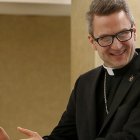 Su nombramiento parece confirmar lo que ya parece una política de León XIV de no prolongar los mandatos mucho más allá de los 75 años: su predecesor, el obispo Timothy Dolan, los cumplió el pasado mes de febrero.