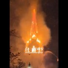 La iglesia destruida solo ha conservado los muros exteriores.