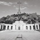 Entrada de la Basílica de El Valle de los Caidos. Foto de Carlos Arnaus, padre de Fray Pablo