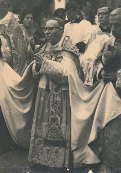 Presidiendo la procesión del Corpus en Toledo en 1962