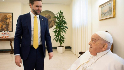 JD Vance logró saludar unos minutos al Papa Francisco justo antes de la bendición Urbi et Orbi de Pascua