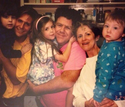 George Wendt con hijos y nietos.
